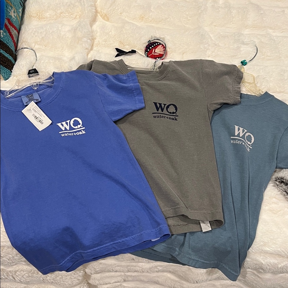 Youth XS outdoor comfort Colors t shirts